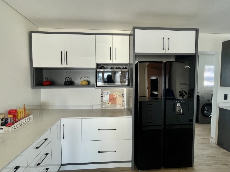 3 Bedroom Property for Sale in Laguna Sands Western Cape